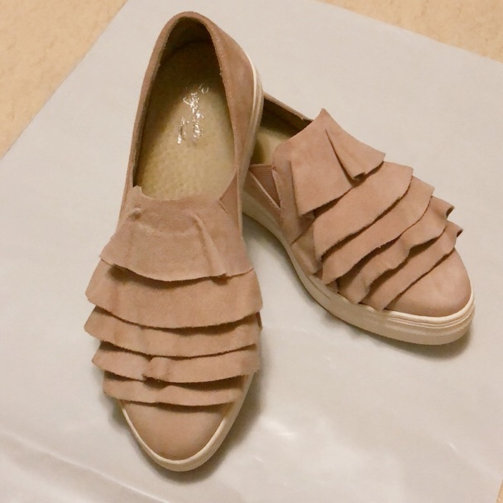 SEYCHELLES Slip-On Sneakers! Good condition - Picture 3 of 7